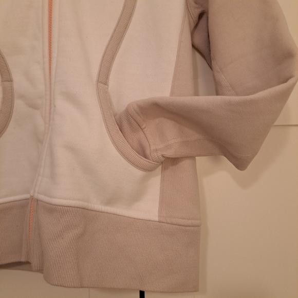 Lululemon zipper sweater with hood ☔️ - Picture 3 of 5